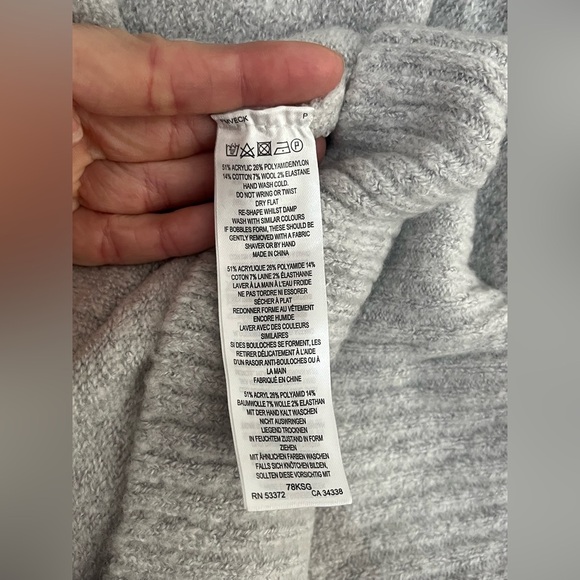 French Connection FLOSSY OFF SHOULDER JUMPER Sweater - Picture 4 of 4